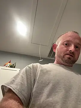 smokeymt420 online show from June 10, 2:56 am