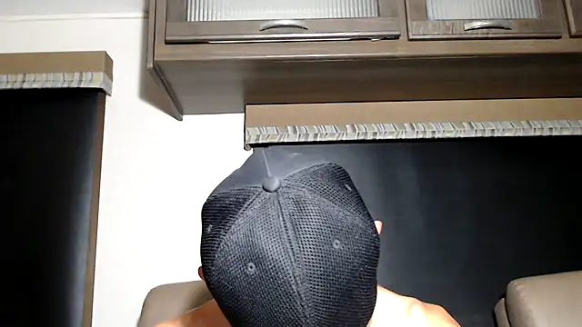 Snapshot of ThickD2C chatting on February 13, 3:57 am ThickD2C online show from February 13, 3:57 am