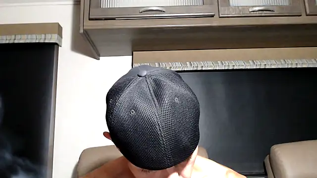 Snapshot of ThickD2C chatting on February 18, 9:22 pm ThickD2C online show from February 18, 9:22 pm