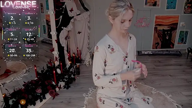 Careful i bite online show from October 29, 6:04 am