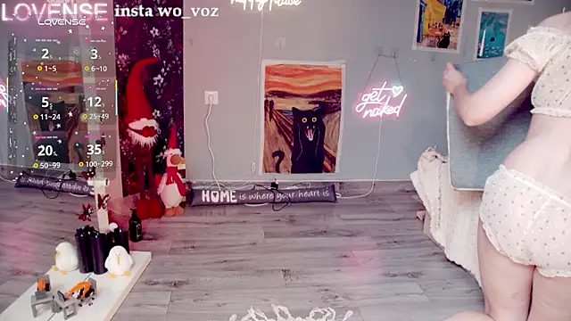 Careful i bite online show from February 1, 8:46 am