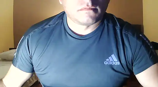 chicoguapo8 online show from February 12, 7:44 am