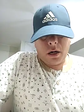 chicoguapo8 online show from February 21, 3:23 am