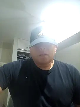 chicoguapo8 online show from February 22, 4:40 am