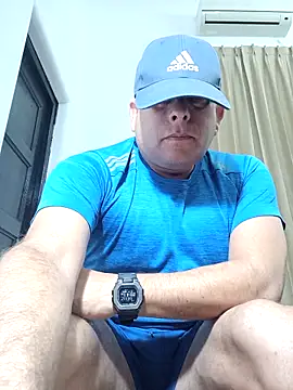 chicoguapo8 online show from September 18, 1:40 am