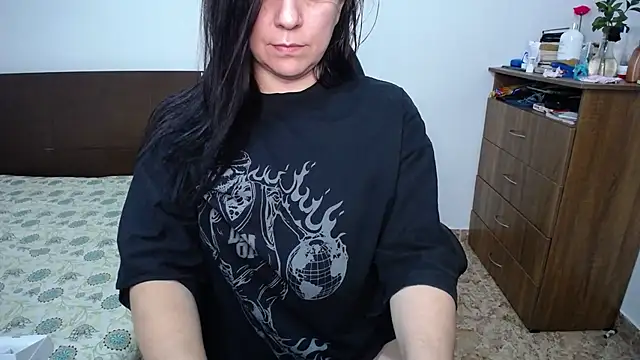 Snapshot of alexa_milsf chatting on October 6, 12:41 am alexa milsf online show from October 6, 12:41 am