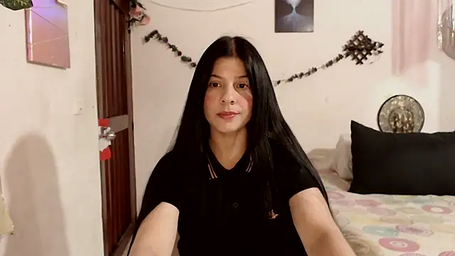 Estefani 32 online show from December 21, 8:38 pm