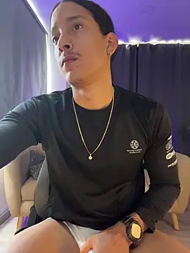 Snapshot of Liam_V chatting on March 9, 3:27 pm Liam V online show from March 9, 3:27 pm