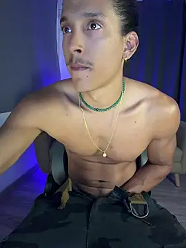 Snapshot of Liam_V chatting on April 15, 4:08 am Liam V online show from April 15, 4:08 am