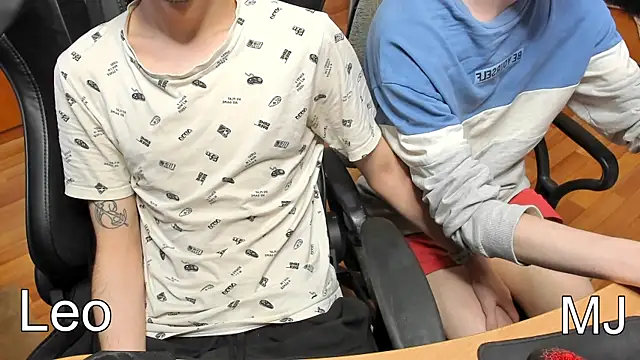 teelimata online show from March 21, 3:57 pm