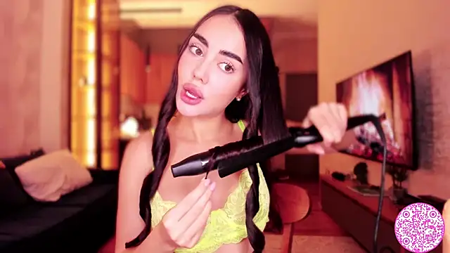 Snapshot of Lil_Gabby chatting on December 29, 3:44 am Lil Gabby online show from December 29, 3:44 am