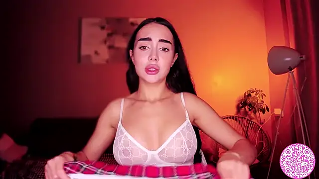 Snapshot of Lil_Gabby chatting on January 6, 3:31 am Lil Gabby online show from January 6, 3:31 am