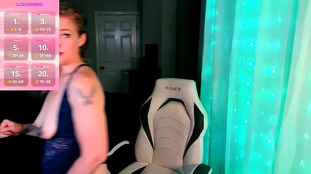 britteebee online show from October 30, 7:21 am