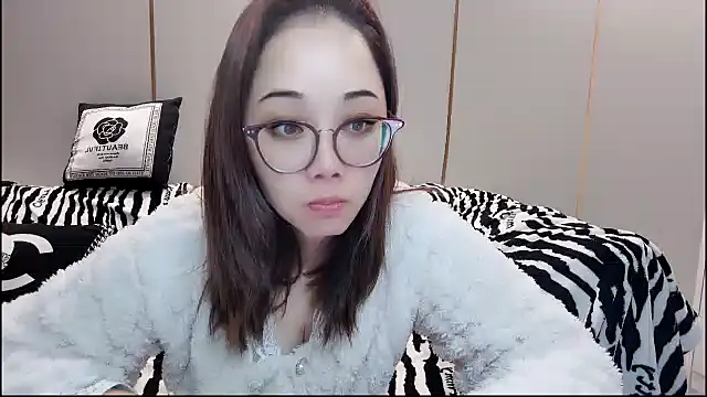 Giuliam online show from January 4, 12:05 am