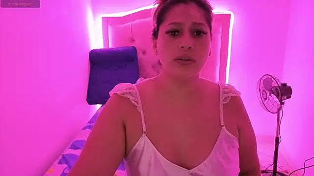 Nazlyy30 online show from October 6, 7:28 am