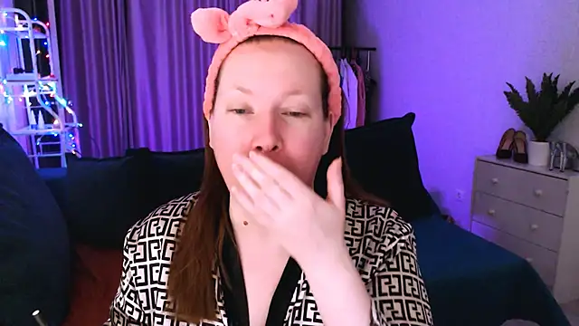 GoddessLara online show from March 4, 1:12 am