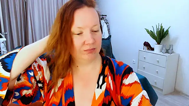 GoddessLara online show from October 5, 9:02 pm