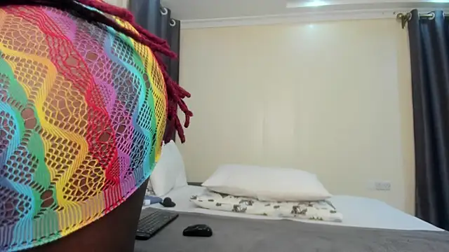 Naughty Linda online show from February 15, 7:17 pm