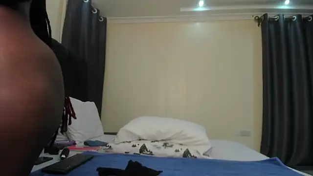 Naughty Linda online show from February 18, 3:10 am