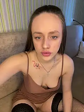 Lisaaan online show from March 16, 9:49 am