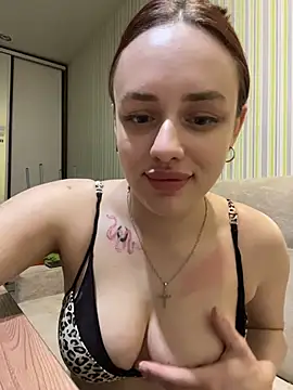 Snapshot of Lisaaan chatting on March 31, 10:10 pm Lisaaan online show from March 31, 10:10 pm