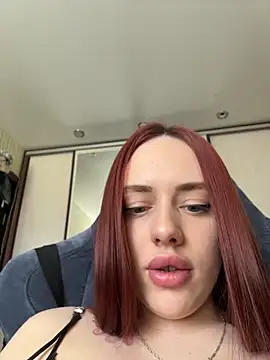 Snapshot of Lisaaan chatting on June 7, 7:56 am Lisaaan online show from June 7, 7:56 am
