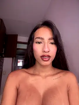 DulceLenns online show from October 9, 6:28 pm