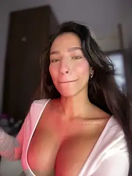 DulceLenns online show from December 21, 6:48 pm