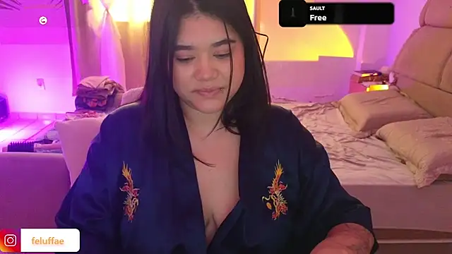 Snapshot of feluriana chatting on April 18, 6:45 pm feluriana online show from April 18, 6:45 pm