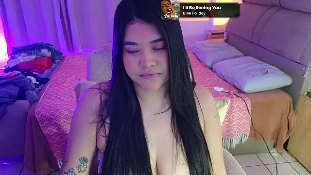 Snapshot of feluriana chatting on May 19, 12:27 am feluriana online show from May 19, 12:27 am