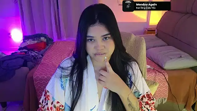 Snapshot of feluriana chatting on May 19, 2:07 am feluriana online show from May 19, 2:07 am