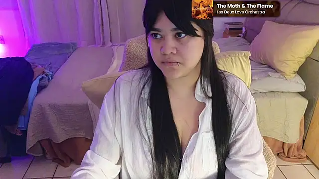 Snapshot of feluriana chatting on June 2, 12:34 am feluriana online show from June 2, 12:34 am
