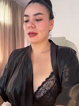 Snapshot of MeganDupont chatting on November 3, 1:23 pm MeganDupont online show from November 3, 1:23 pm