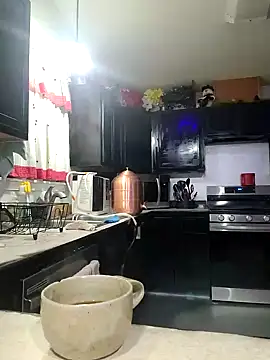 Snapshot of ScarletCallings420 chatting on January 19, 7:46 am ScarletCallings420 online show from January 19, 7:46 am