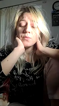 Snapshot of ScarletCallings420 chatting on February 28, 6:09 pm ScarletCallings420 online show from February 28, 6:09 pm