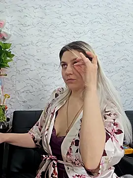 ScarletCallings420 online show from March 28, 8:30 pm