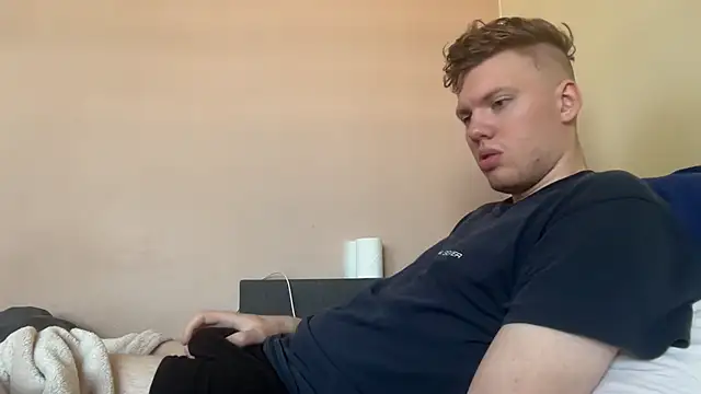 sexybooii6968 online show from October 8, 8:45 am