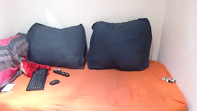 xGIANTEBONY30x online show from November 21, 5:39 am