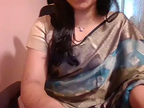 Snapshot of Pinky_4 chatting on January 4, 7:13 am Pinky 4 online show from January 4, 7:13 am