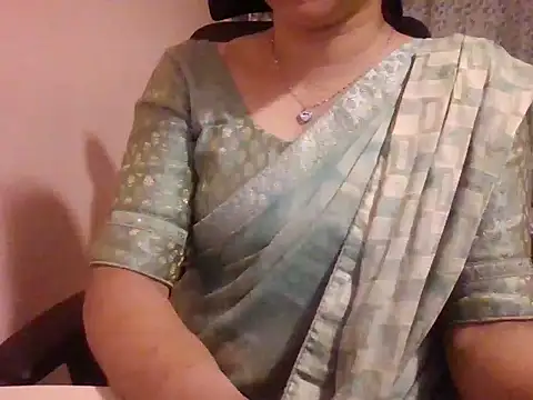 Snapshot of Pinky_4 chatting on January 14, 6:38 pm Pinky 4 online show from January 14, 6:38 pm