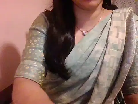 Snapshot of Pinky_4 chatting on February 2, 5:48 pm Pinky 4 online show from February 2, 5:48 pm