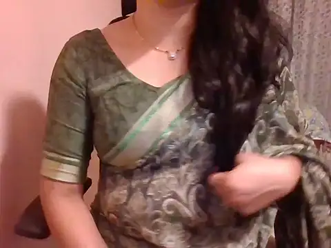 Snapshot of Pinky_4 chatting on February 8, 1:11 am Pinky 4 online show from February 8, 1:11 am