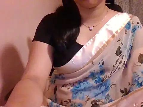 Snapshot of Pinky_4 chatting on February 11, 5:40 pm Pinky 4 online show from February 11, 5:40 pm