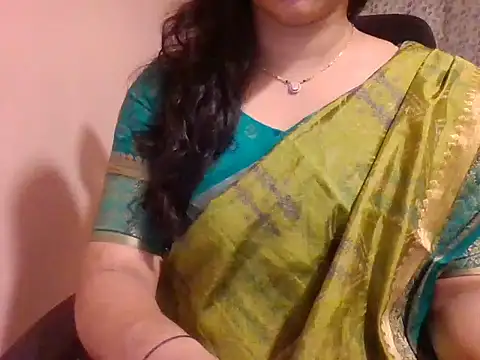 Snapshot of Pinky_4 chatting on March 6, 5:33 pm Pinky 4 online show from March 6, 5:33 pm