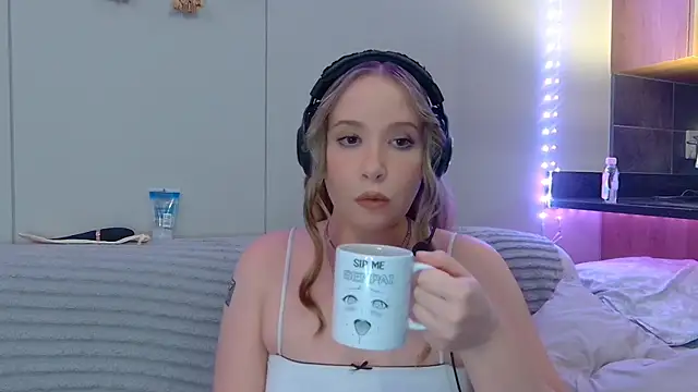 Snapshot of ScarletCarnal chatting on March 12, 9:56 pm ScarletCarnal online show from March 12, 9:56 pm