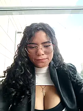 Simone Miller online show from January 13, 10:13 pm
