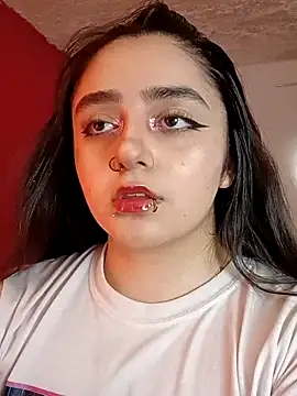 IvonneT online show from October 5, 8:29 pm