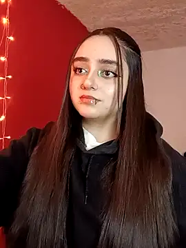 IvonneT online show from October 11, 11:25 pm