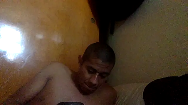 Snapshot of BIG-CkD_F chatting on December 17, 6:09 pm BIG-CkD F online show from December 17, 6:09 pm