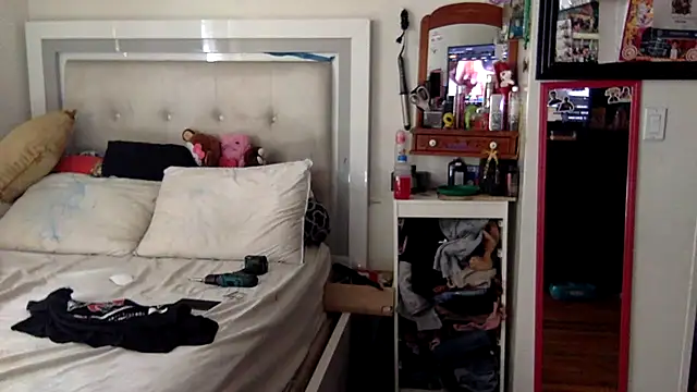 Snapshot of BIG-CkD_F chatting on March 18, 4:48 pm BIG-CkD F online show from March 18, 4:48 pm